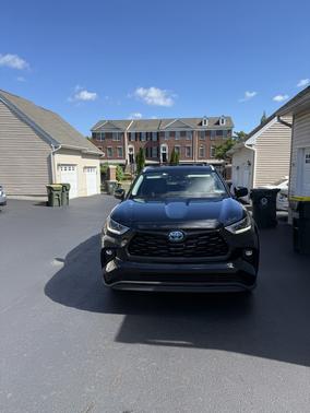 2023 Toyota Highlander Hybrid XLE Bronze