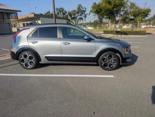 2023 Kia Niro EX Touring