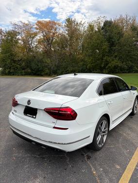 2017 Volkswagen Passat 1.8T R-Line w/Comfort