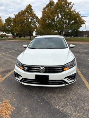 2017 Volkswagen Passat 1.8T R-Line w/Comfort