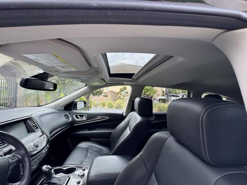 Black 2017 INFINITI QX60 Base