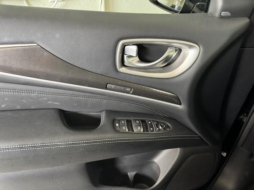 Black 2017 INFINITI QX60 Base