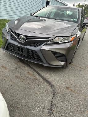 Gray 2018 Toyota Camry SE