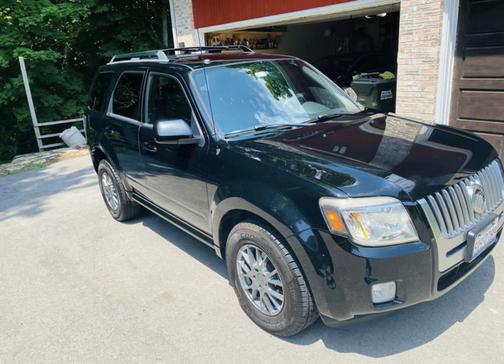Black 2010 Mercury Mariner Premier