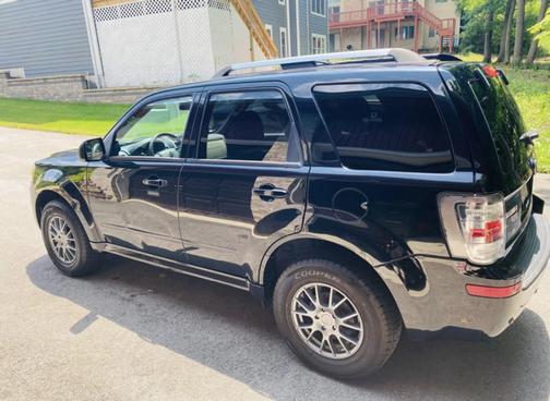 Black 2010 Mercury Mariner Premier