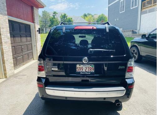 Black 2010 Mercury Mariner Premier