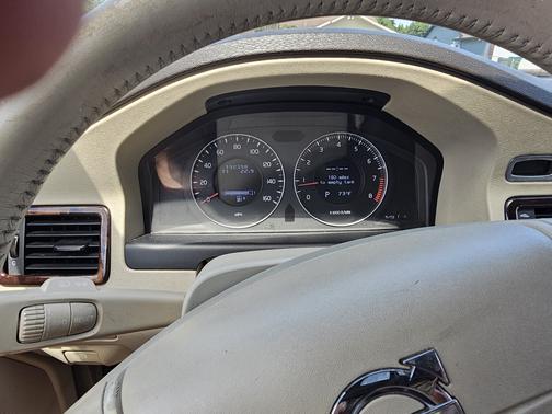 2010 Volvo V70 3.2 R-Design