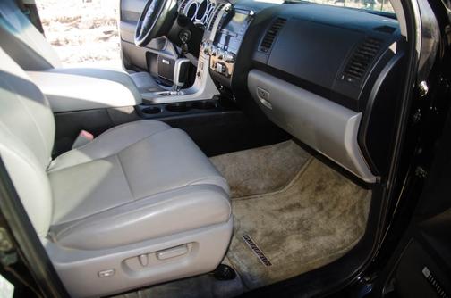 2008 Toyota Sequoia Platinum