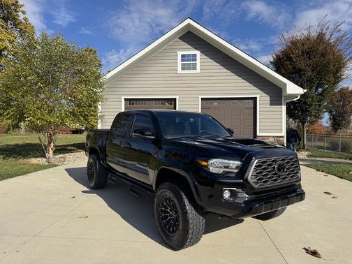 2023 Toyota Tacoma TRD Sport