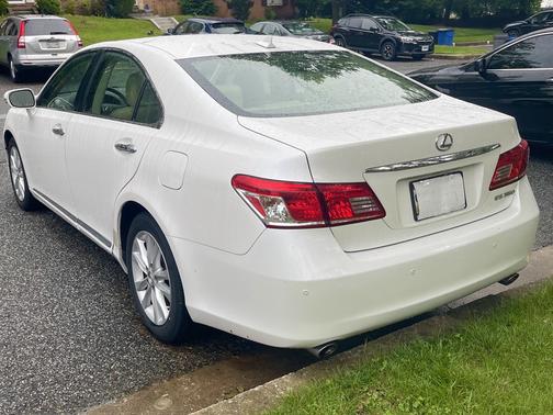 2011 Lexus ES 350 Base