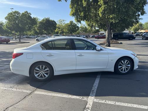 White 2015 INFINITI Q50 Premium