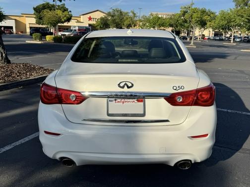 White 2015 INFINITI Q50 Premium