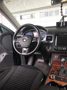 2012 Volkswagen Touareg TDI Lux