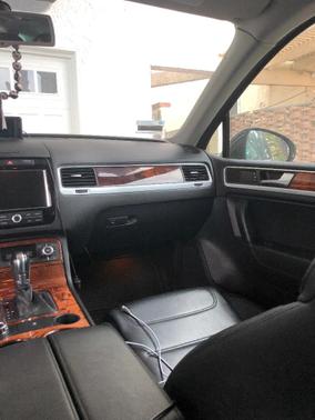 2012 Volkswagen Touareg TDI Lux