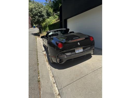 2010 Ferrari California Base