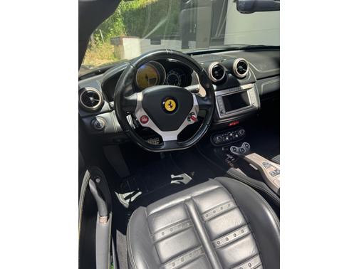 2010 Ferrari California Base