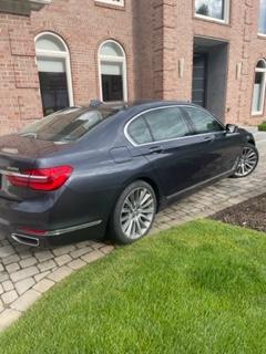 Photo 3 of 10 of 2016 BMW 750 i xDrive