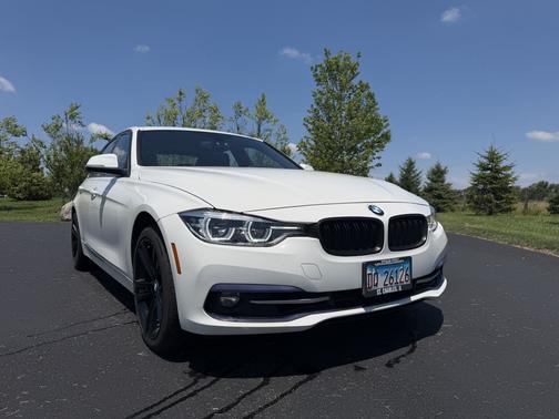 White 2018 BMW 330 i xDrive