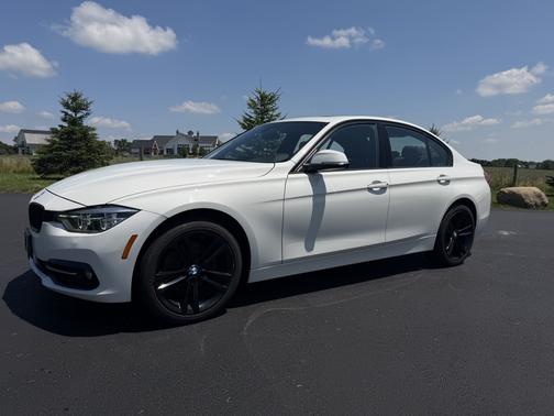 White 2018 BMW 330 i xDrive