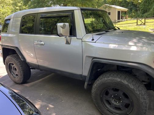 Silver 2007 Toyota FJ Cruiser Base