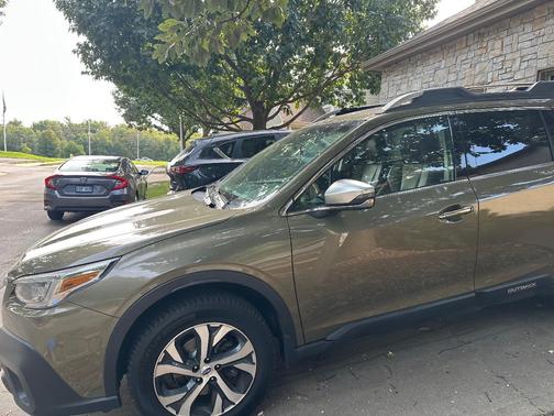 Green 2022 Subaru Outback Touring XT