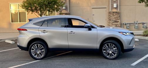 2022 Toyota Venza XLE