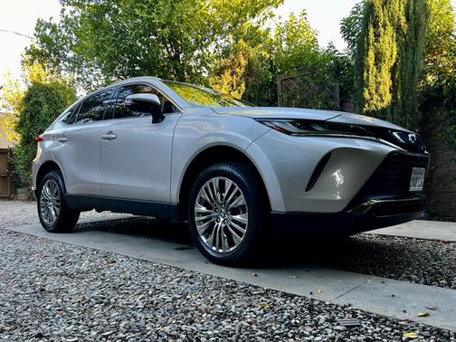 2022 Toyota Venza XLE