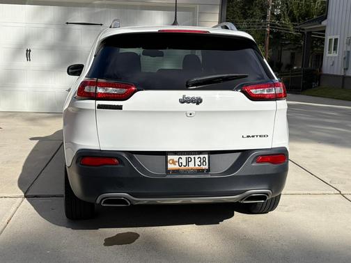 White 2016 Jeep Cherokee Limited