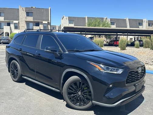 2021 Toyota Highlander Hybrid Platinum
