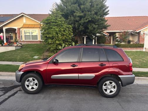 2005 Toyota RAV4 Base