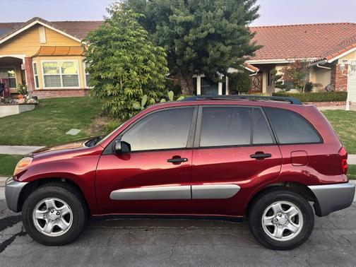2005 Toyota RAV4 Base