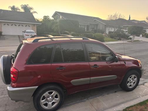 2005 Toyota RAV4 Base