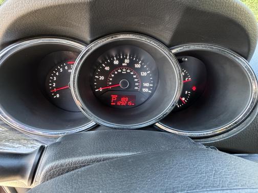 2011 Kia Sorento LX