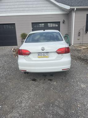 White 2014 Volkswagen Jetta TDI
