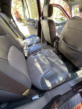 Red 2003 GMC Envoy SLT