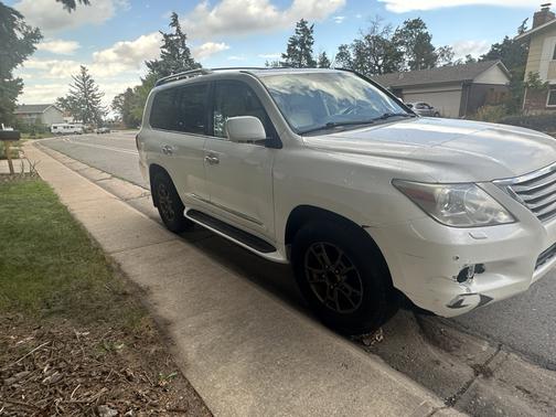 White 2008 Lexus LX 570 Base