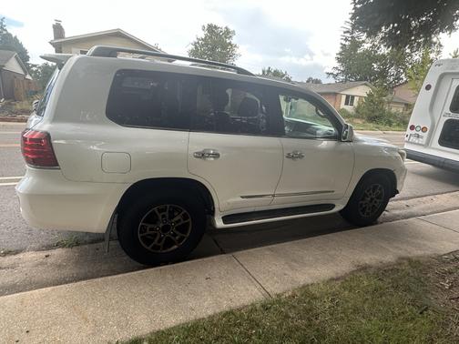 White 2008 Lexus LX 570 Base