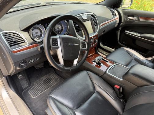 2013 Chrysler 300 Base