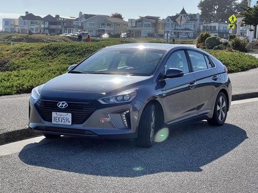 2018 Hyundai IONIQ Plug-In Hybrid Limited
