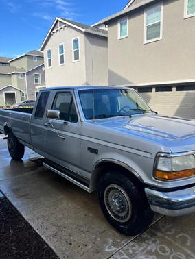 Silver 1992 Ford F-250 Custom SuperCab H/D