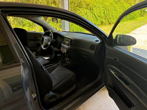 Blue 2008 Hyundai Accent SE