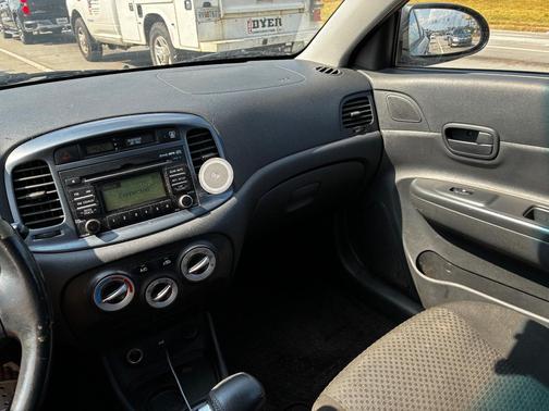 Blue 2008 Hyundai Accent SE