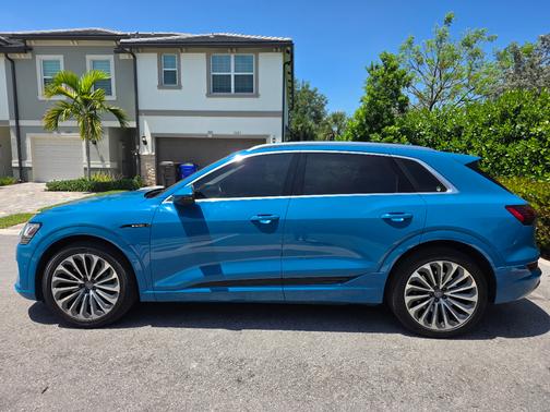 Blue 2019 Audi e-tron Prestige
