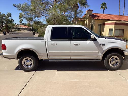 2001 Ford F-150 Lariat SuperCrew