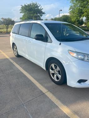 2013 Toyota Sienna LE