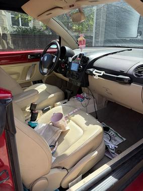 Red 2008 Volkswagen New Beetle SE