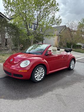 Red 2008 Volkswagen New Beetle SE