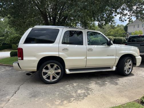 White 2002 Cadillac Escalade Base