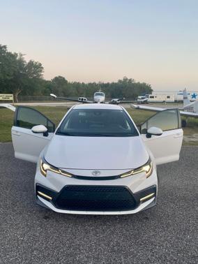 Photo 1 of 4 of 2020 Toyota Corolla SE