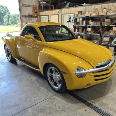2005 Chevrolet SSR Base